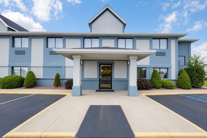 Saint Joseph Inn & Suites Benton Harbor Near I-94