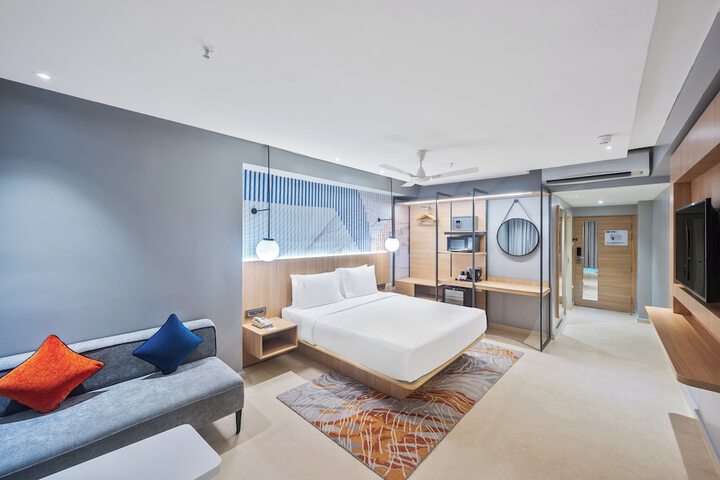 Room 17 of 45