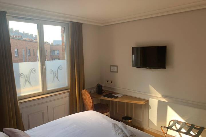 Room 12 of 49