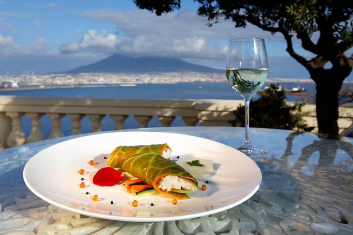 Dining 48 of 73