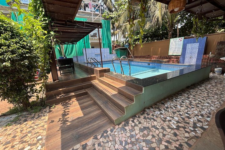 Pool 24 of 45