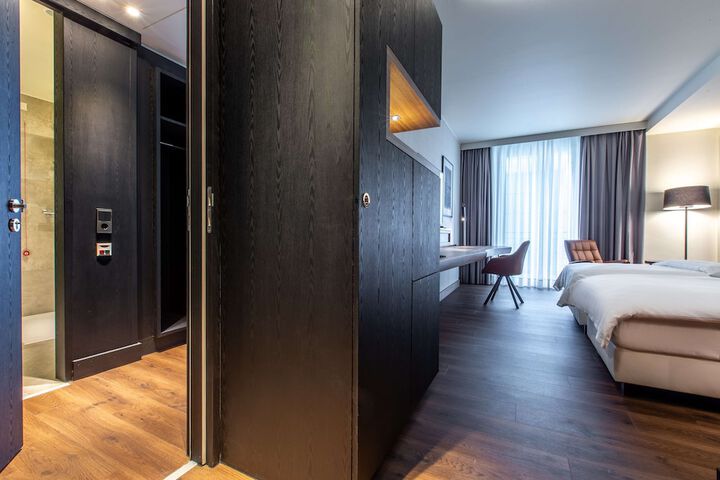 Room 39 of 122