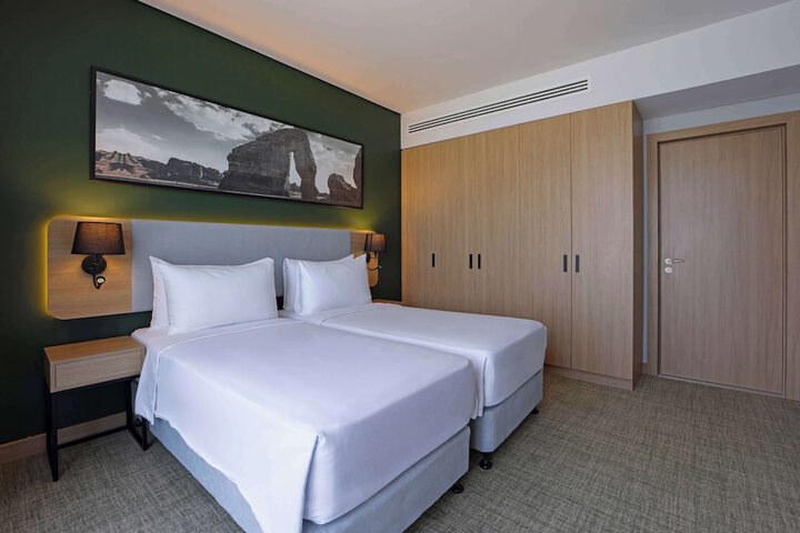 Room 65 of 223