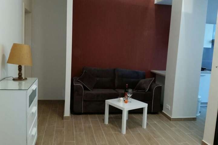 Room 6 of 19