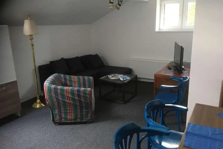General 2 of 19