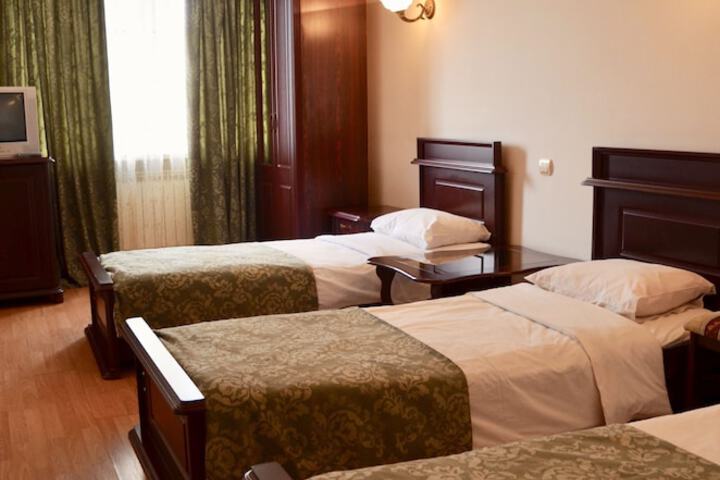 Room 5 of 20