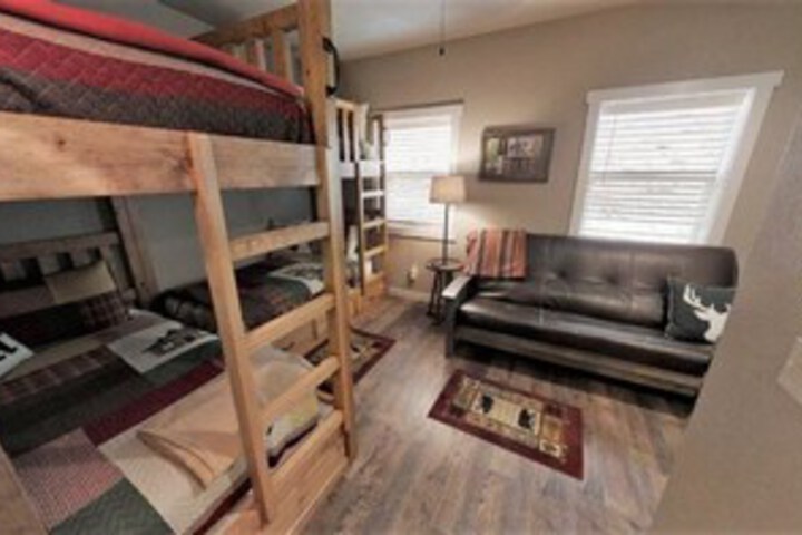Room 25 of 27
