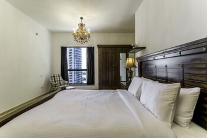 Room 20 of 28