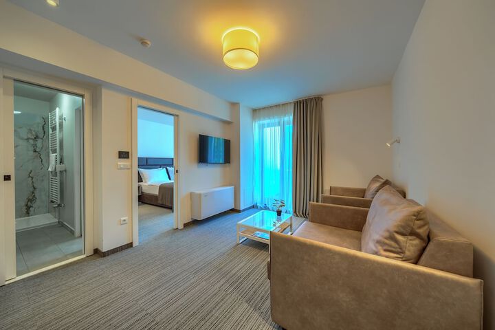 Room 40 of 93