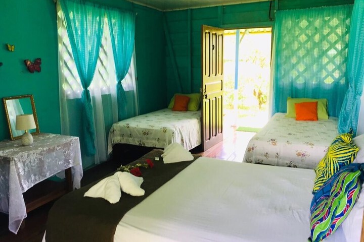 Room 4 of 34