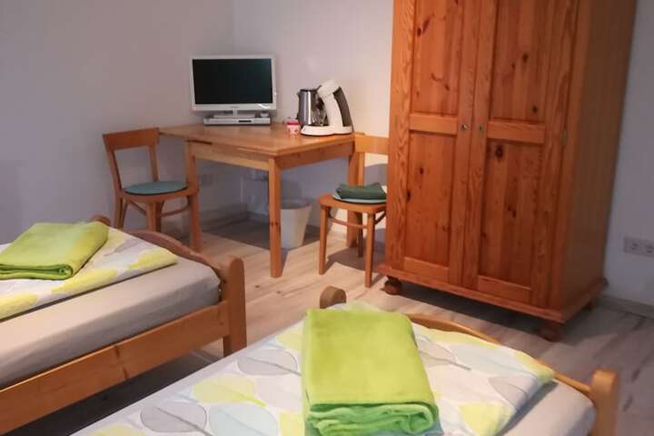 Room 3 of 5