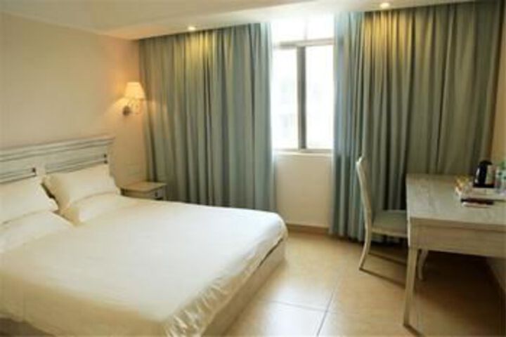 Room 15 of 17