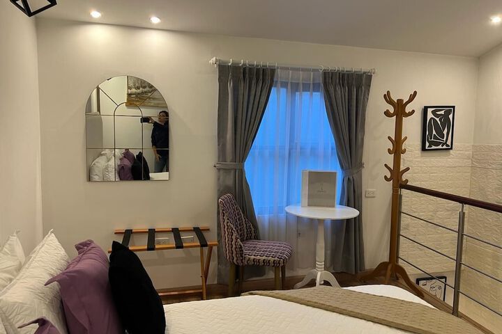Room 47 of 106