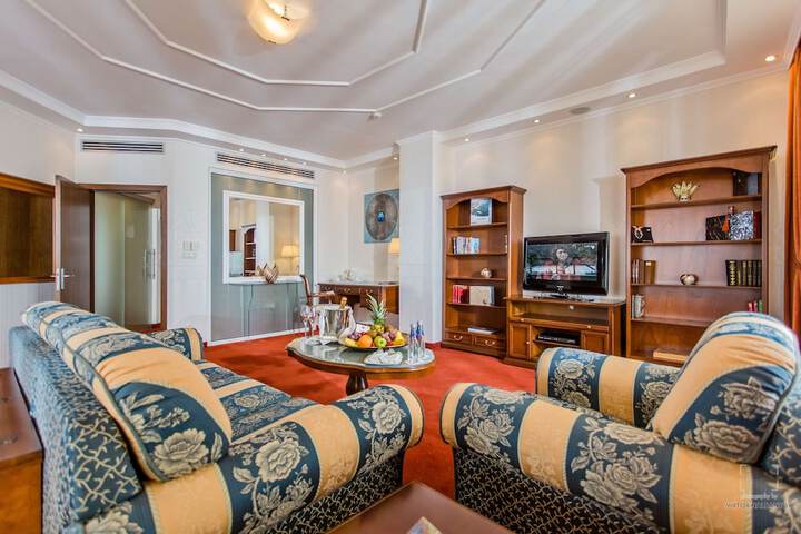 Room 21 of 124