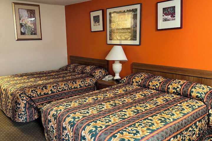 Room 2 of 18