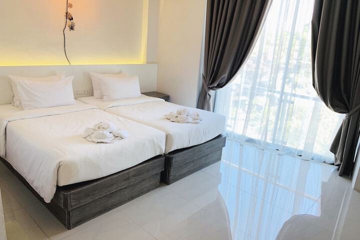 Room 25 of 108