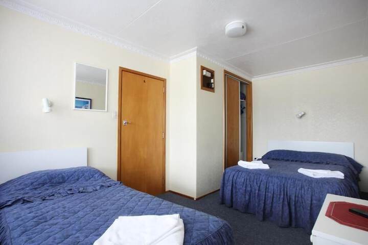 Room 5 of 43