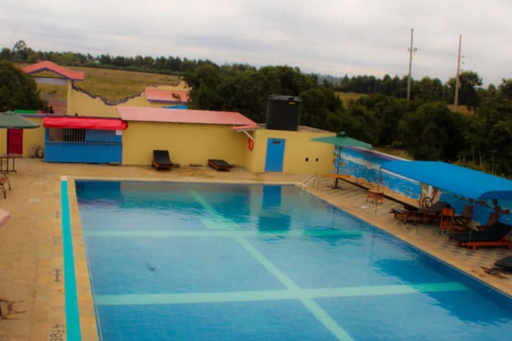 Pool 5 of 8