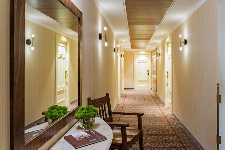 Ballroom/Hall 48 of 66