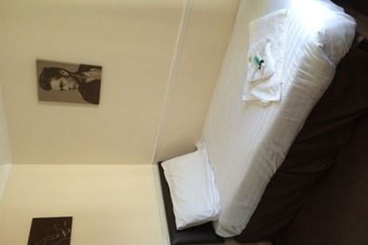 Room 22 of 47