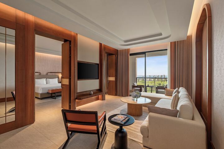 Room 32 of 81