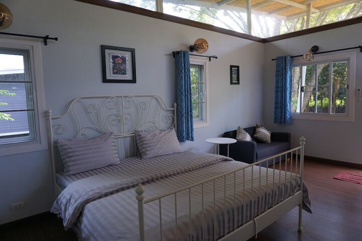 Room 10 of 37