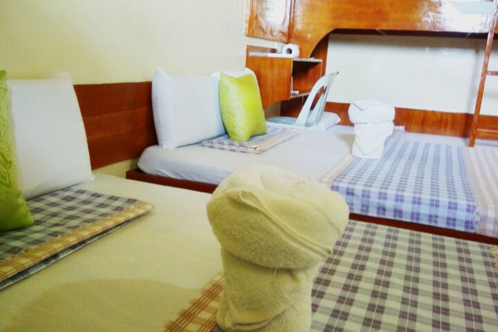 Room 6 of 118