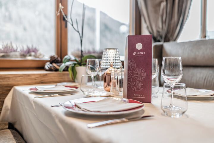 Dining 60 of 81
