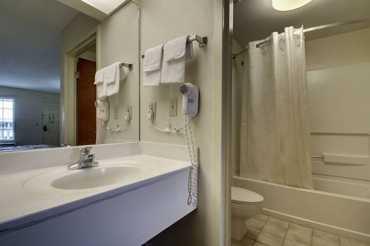 Room 42 of 57