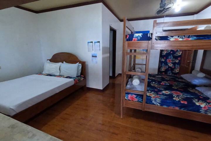 Room 10 of 160