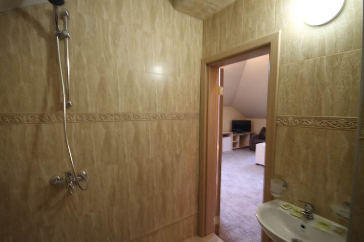 Room 41 of 96