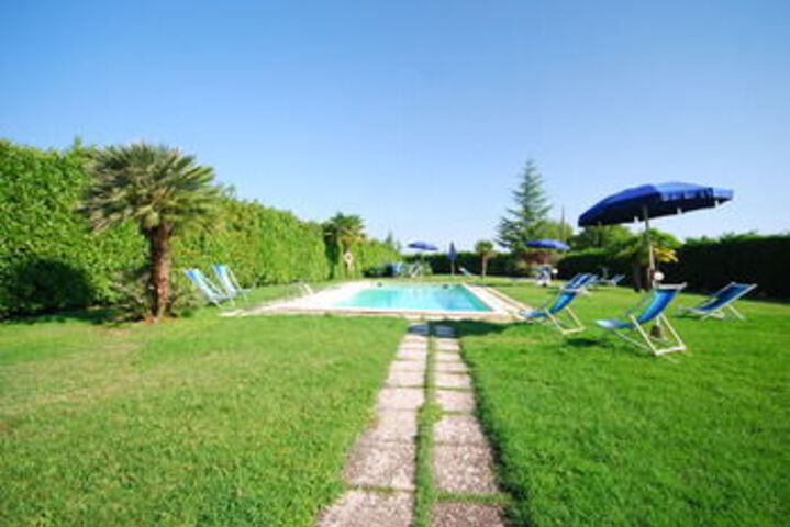Pool 10 of 13