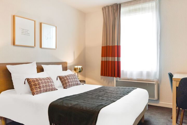 Room 4 of 31