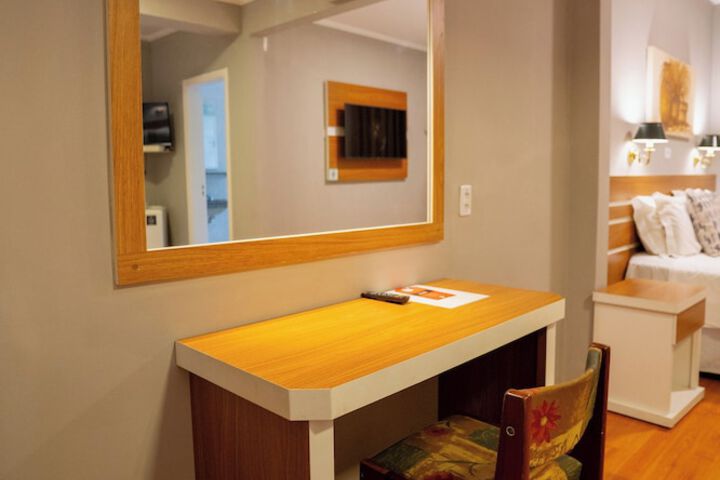 Room 25 of 175