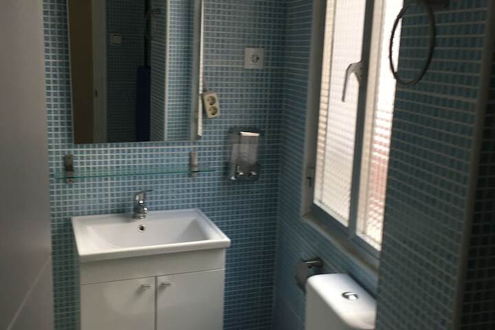 Room 15 of 20