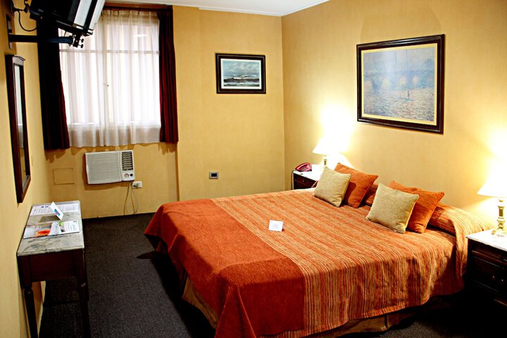 Room 18 of 37