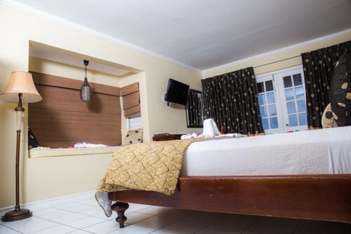 Room 14 of 71