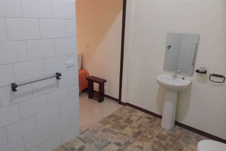 Room 125 of 159
