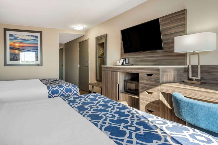 2 Double Beds (9 of 18)
