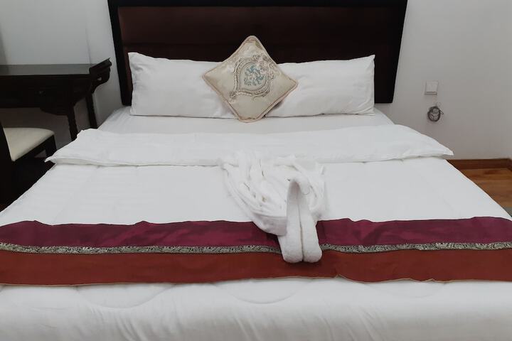 Room 3 of 48