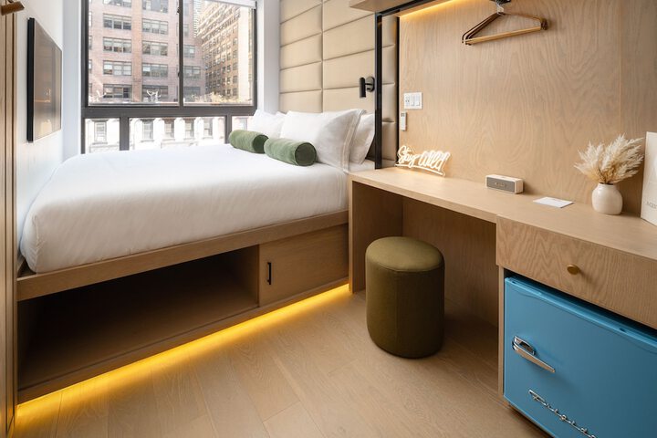 Room 20 of 76
