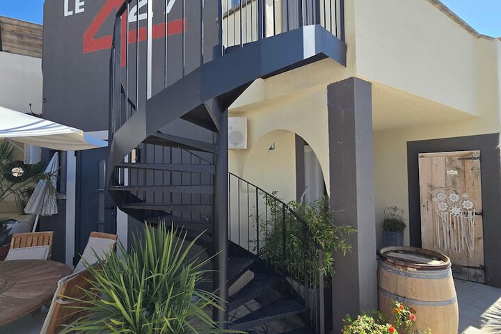 Hotel 121 of 128