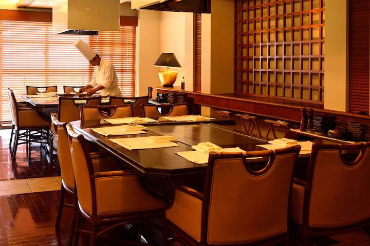 Dining 77 of 108