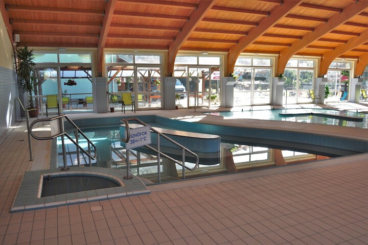Spa 37 of 46