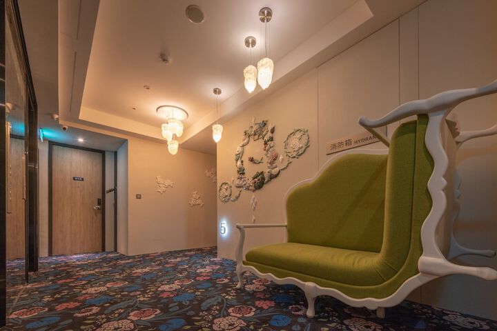 Ballroom/Hall 81 of 89