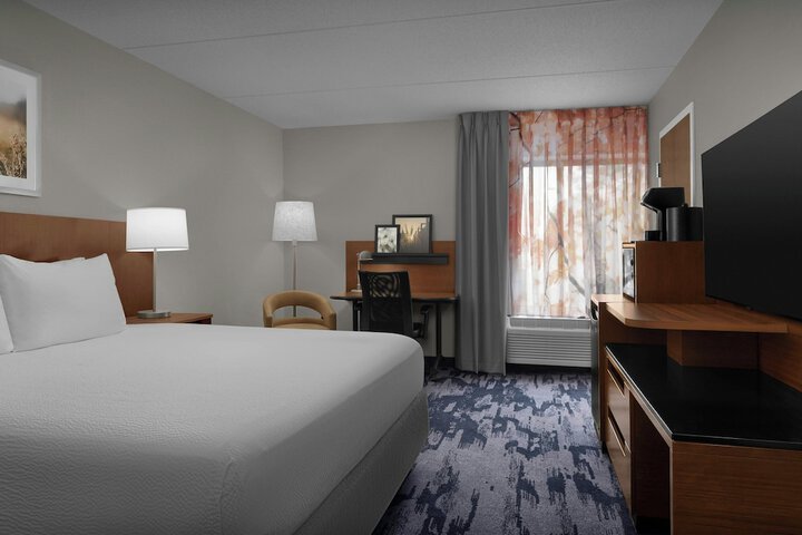 Room 14 of 38