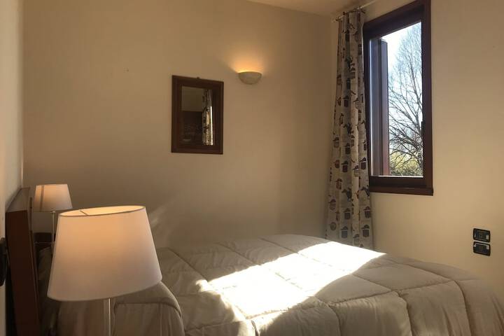Room 25 of 27