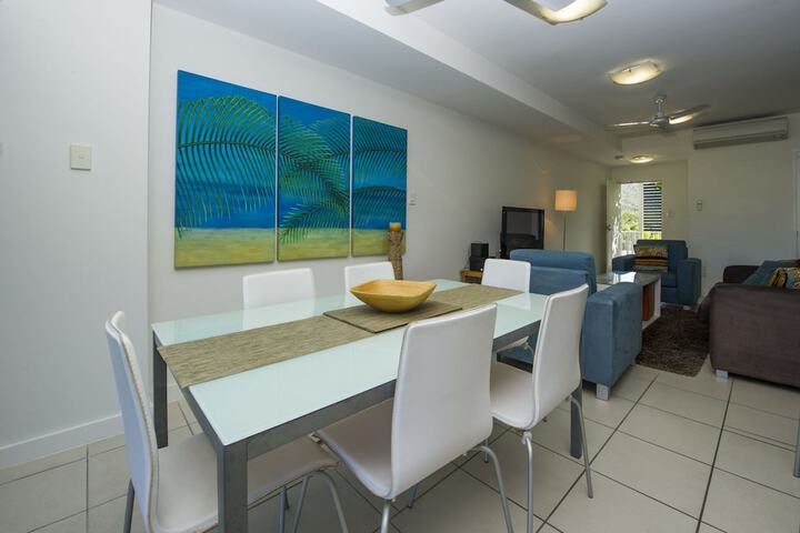 Room 6 of 18