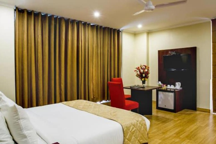 Room 7 of 11