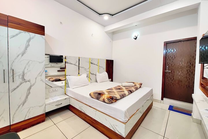 Vista Hotel Naini Lake View Nainital